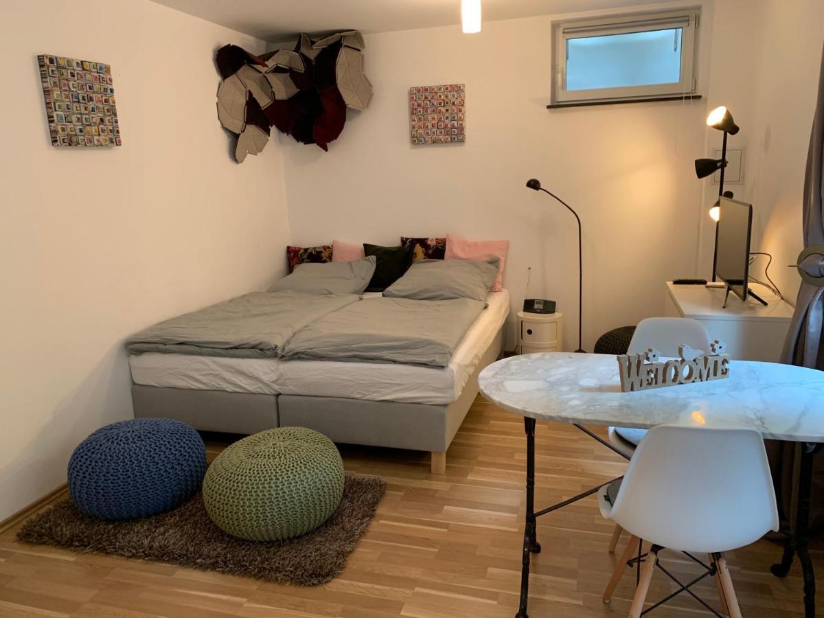 Helle Souterrainwohnung mit Komfort München Exterior foto